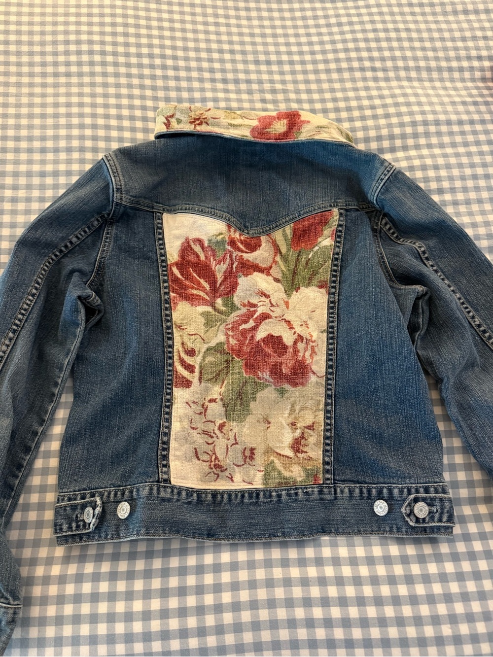 Vintage Gap Denim Jacket with Floral Back Panel - Blue & Cream
